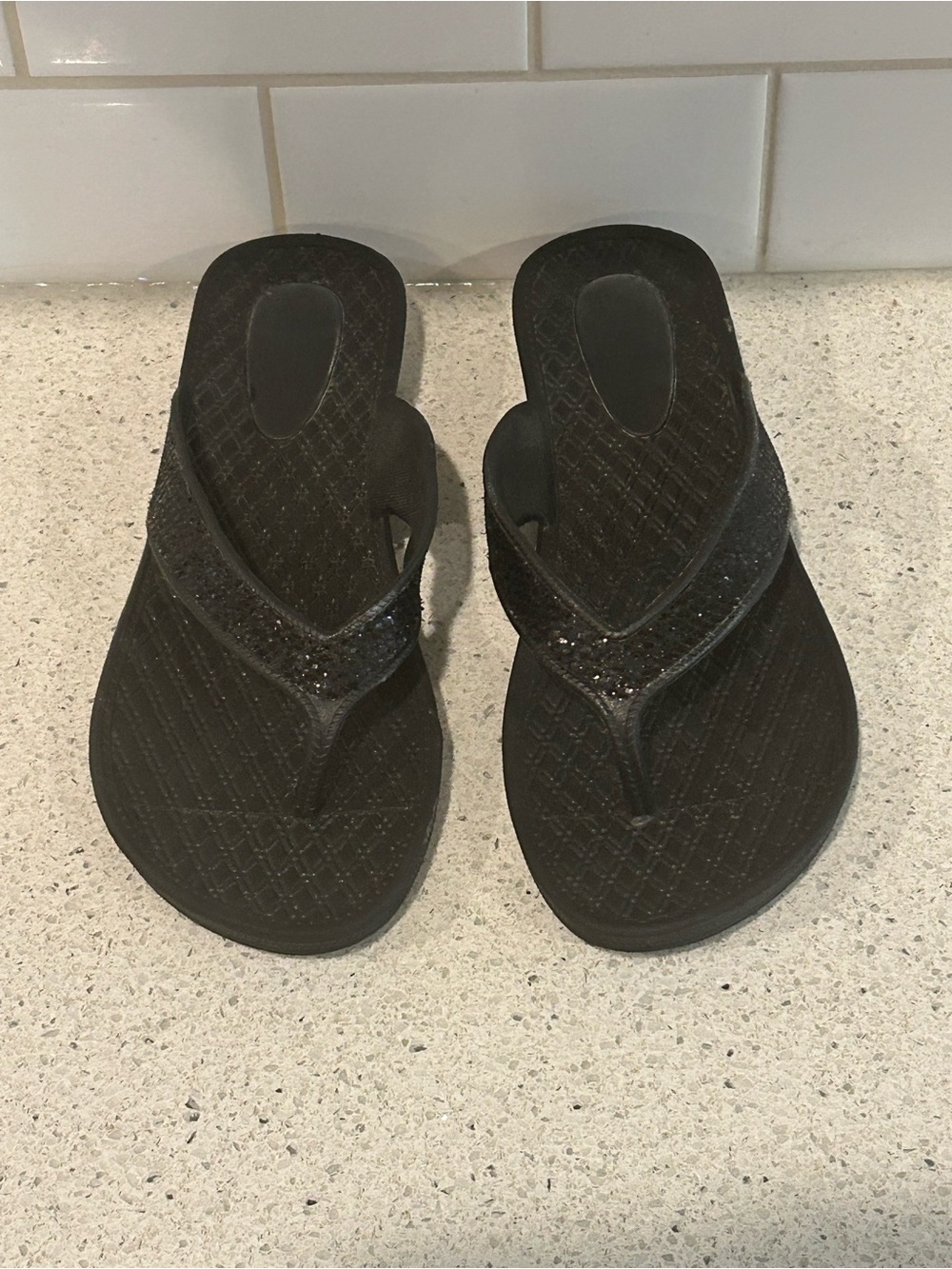 Black Sparkle Women's Flip Flop Sandals, Size 8